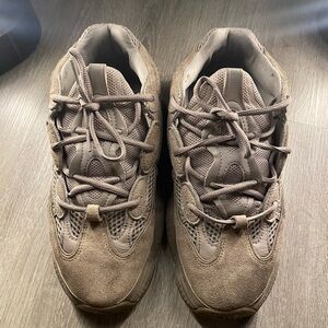 Adidas Yeezy 500 “Taupe”